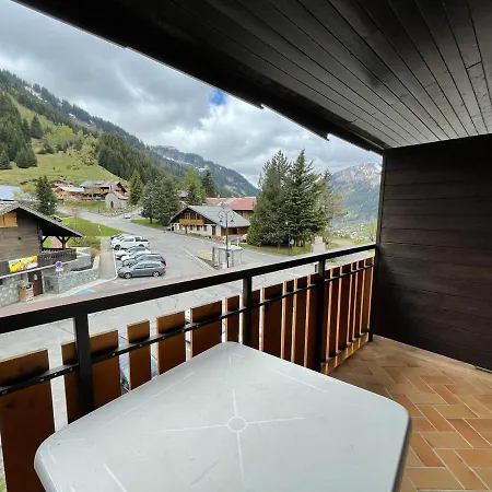 Spacieux Proche Telesieges Vonnes Avec Balcon - Fr-1-693-55 Apartment *